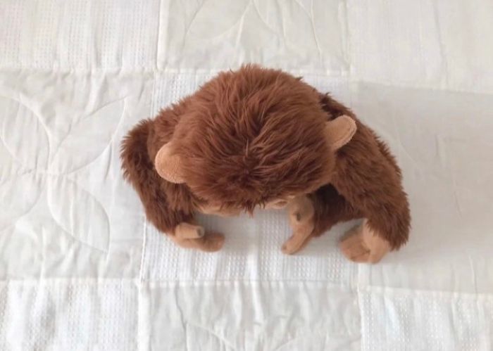 Grande peluche 40 centimètres gorille / singe assis marron et beige Vintage - photo numéro 5