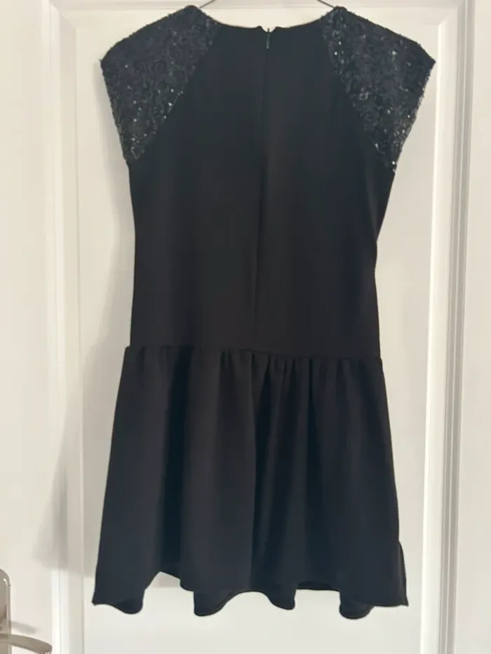 Robe noire - photo numéro 5