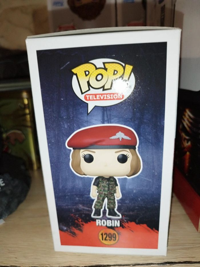 Figurine pop stranger thing robin - photo numéro 4