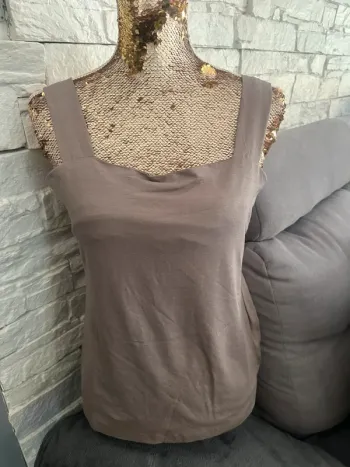 Débardeur neuf taille taupe