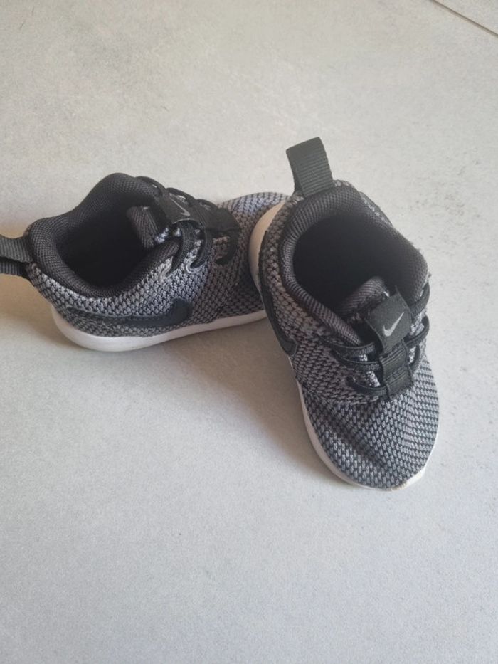 Baskets sans lacets, Nike (19.5) - photo numéro 2
