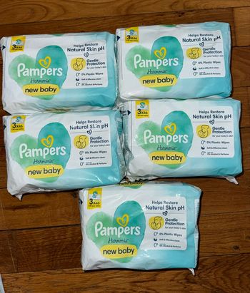 5 paquets de lingettes Pampers 