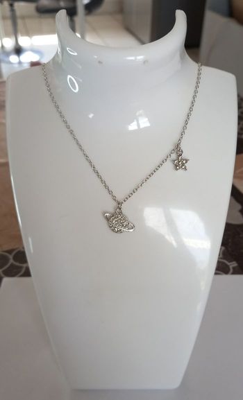 Collier planète étoile argenté strass