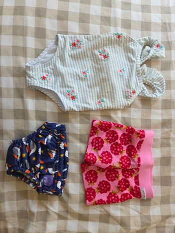 Lot de maillots de bain 6 mois fille Tape à l'œil...