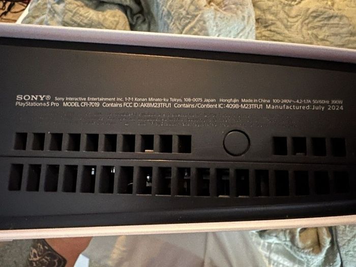 PlayStation 5 Pro 2 To de stockage - Neuf - photo numéro 9