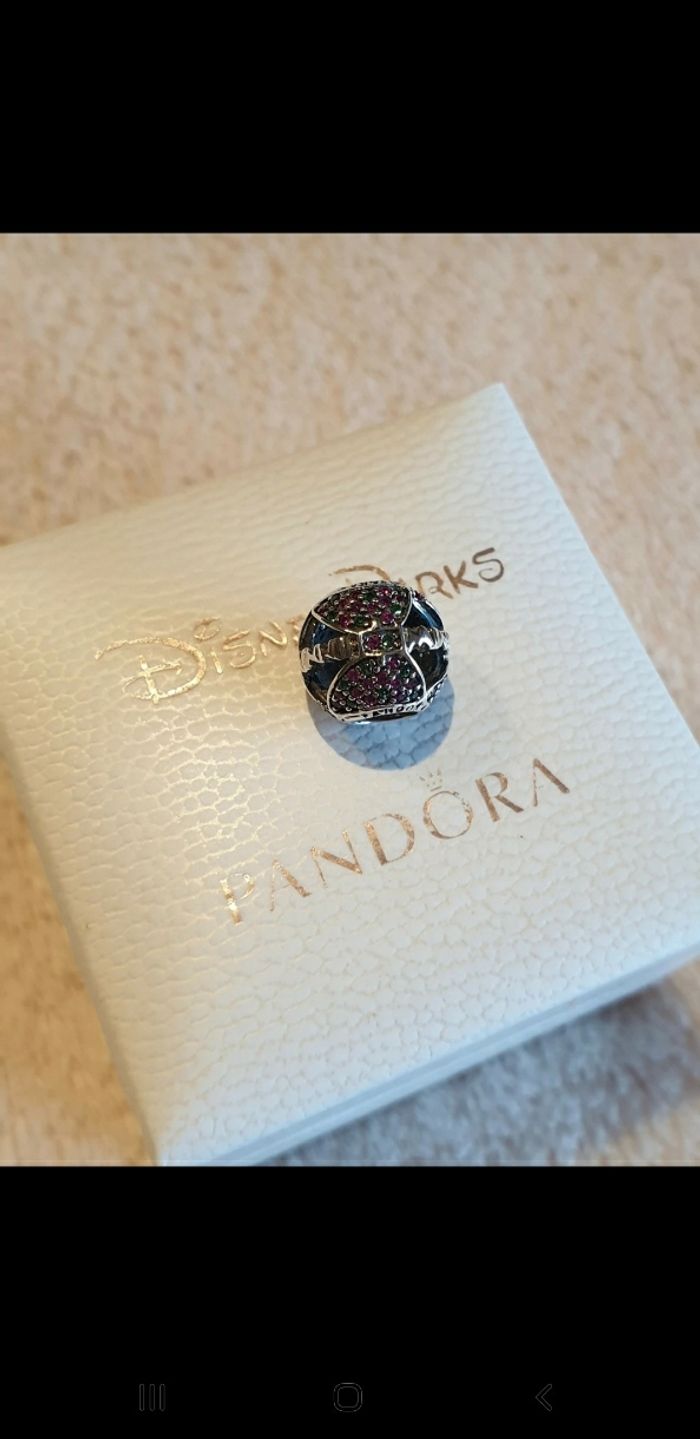 Charm Pandora >< Disney Parks Minnie Holiday Bow 2015 - Édition Limitée - photo numéro 2