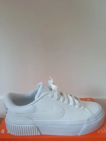 Nike Plateforme Legacy "full white"(42)
