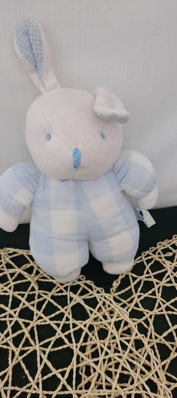 Doudou lapin blanc bleu BEBE JACADI