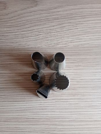 Lot de 5 douilles différentes 