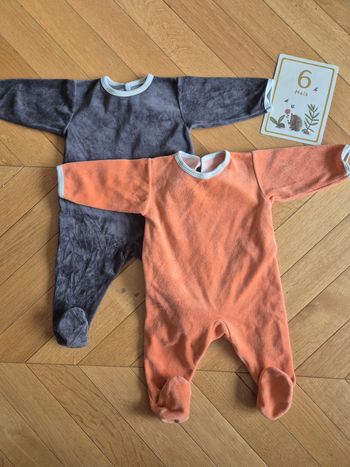 2 pyjamas en velours