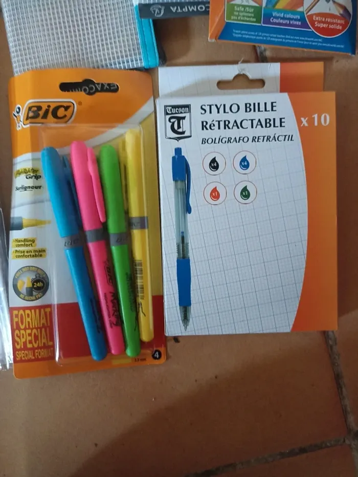 Lot fournitures scolaires - photo numéro 4