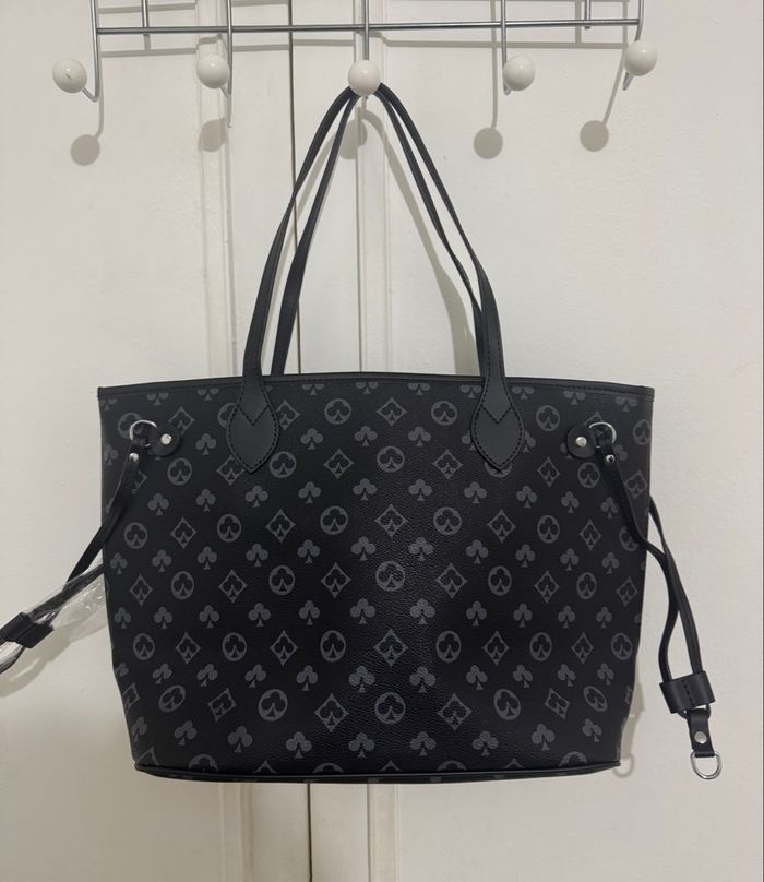 Neuf Sac cabas monogramme + pochette assortie