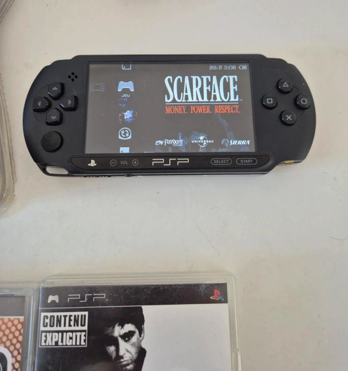 Lot Console PSP PlayStation Portable + 3 Jeux - photo numéro 2