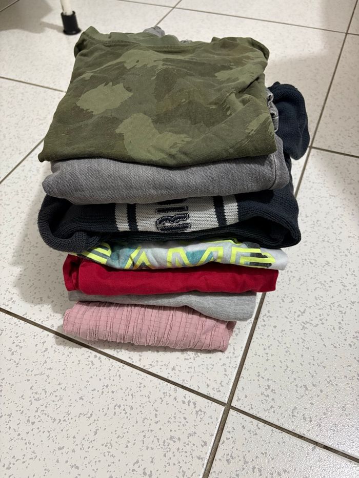 Lots 7 vêtements garçon 9-10 ans