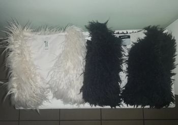 2 gilets fausse fourrure 