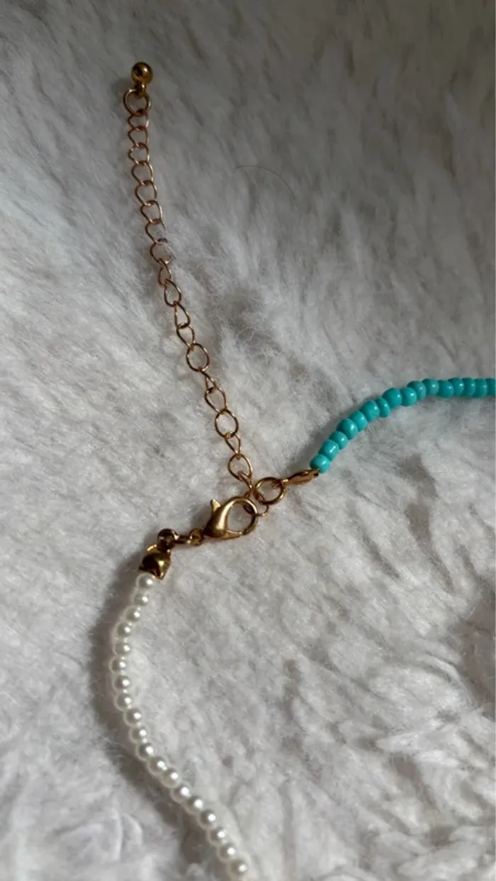 Joli collier de perles blanc et turquoise - photo numéro 3