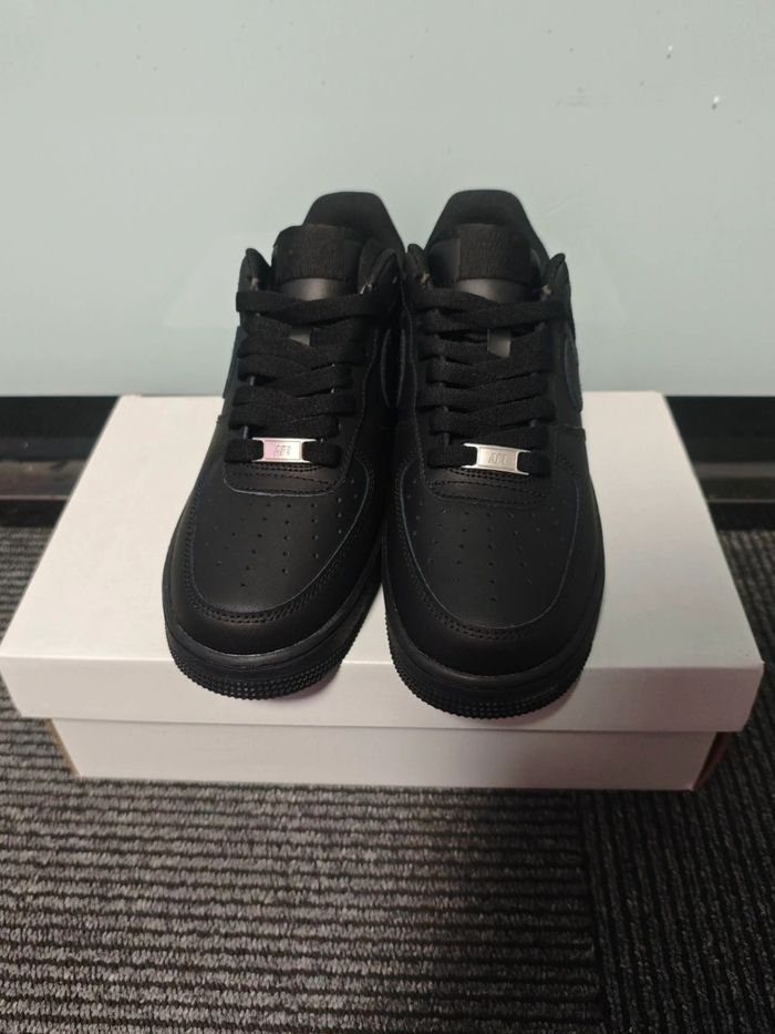 Nike Air Force 1 Low '07 Noir  Taille 42 - photo numéro 2