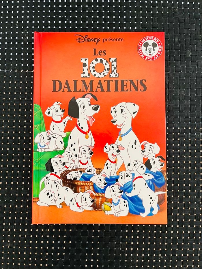 Livre Disney Les 101 dalmatiens