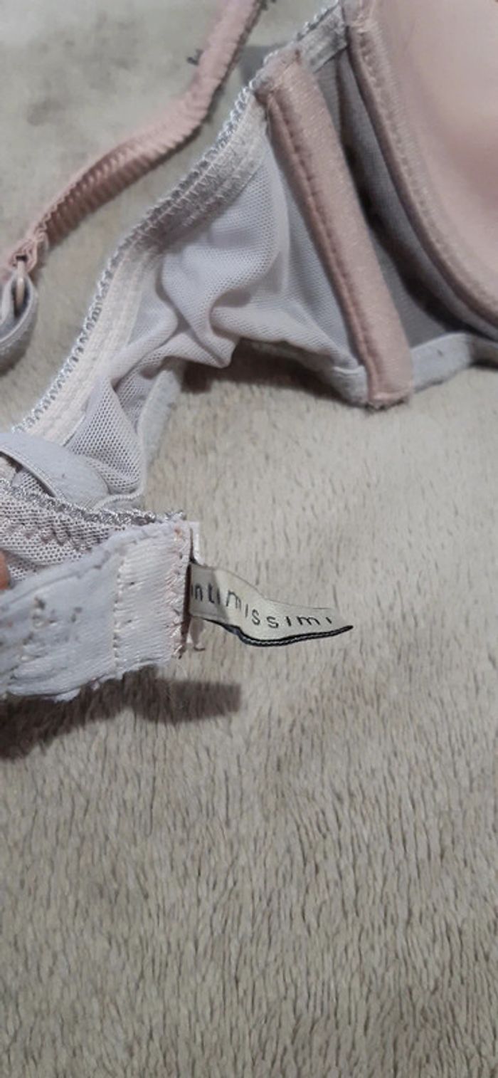 Soutien gorge rose et noir - photo numéro 3
