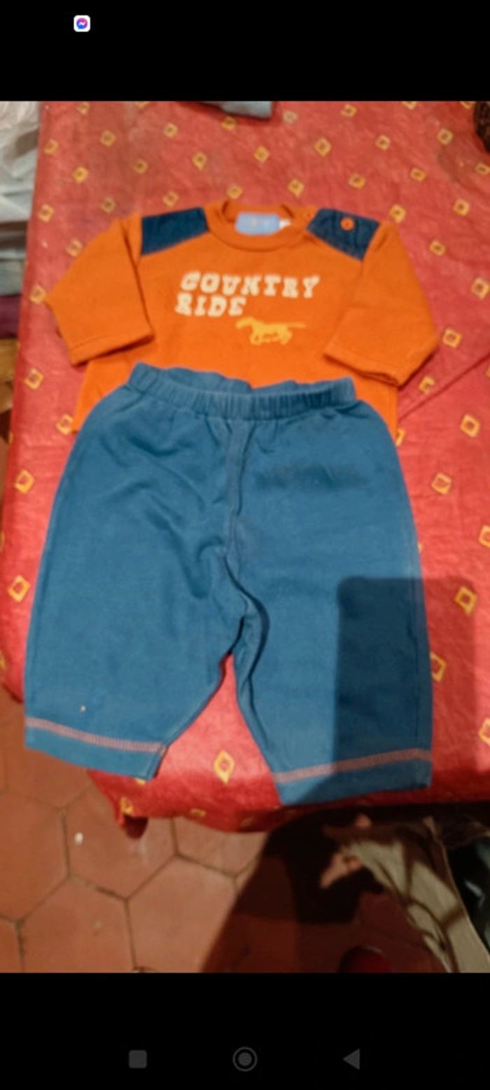 Pantalon + pull 12 mois