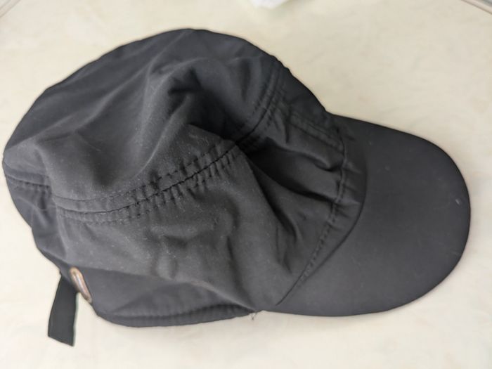 Belle casquette noire pour femme. Taille unique - photo numéro 4