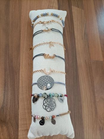 Joli bracelets neuf divers motifs