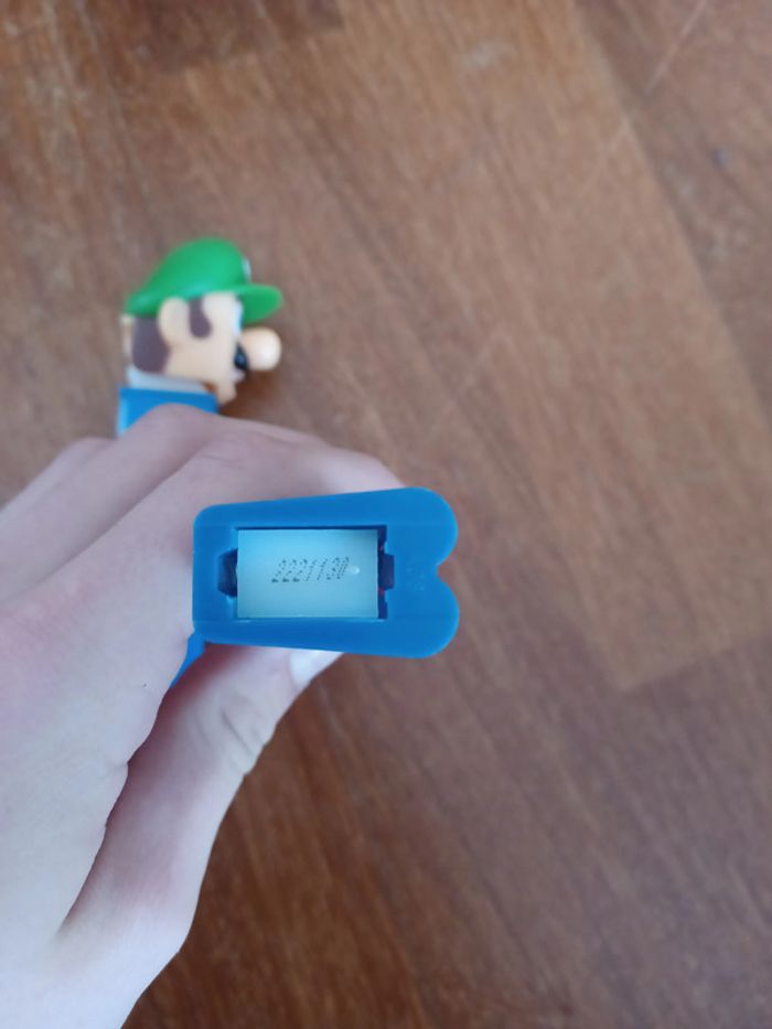 2 distributeurs Pez mario bros et Luigi, en très bon état - photo numéro 8