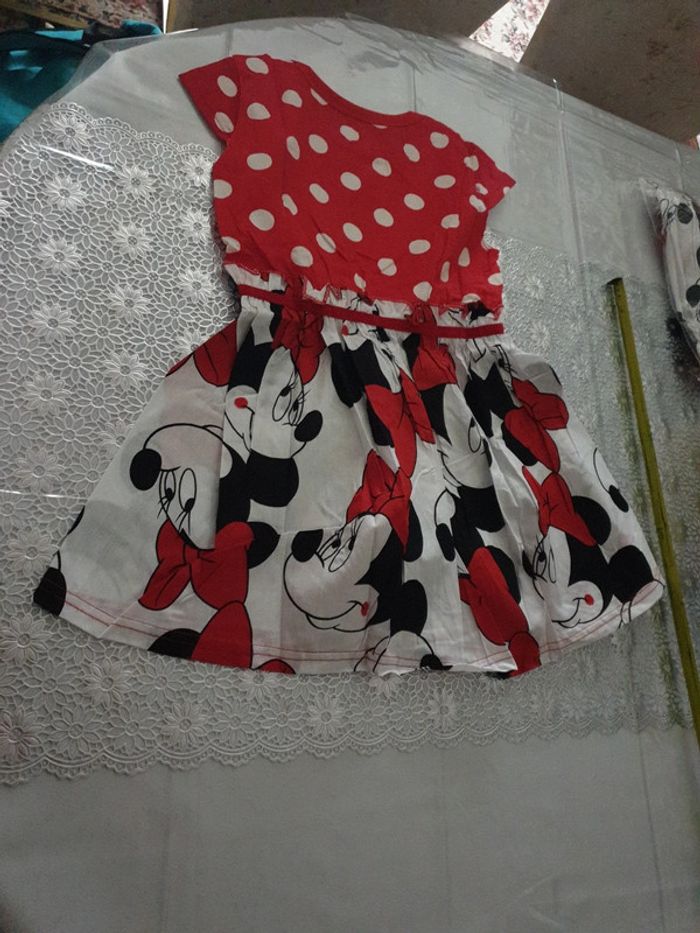 Robe neuve minnie 4 ans - photo numéro 3