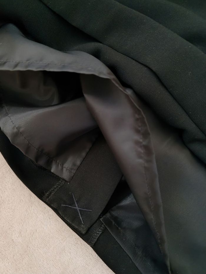 Petite robe noire chic - photo numéro 5