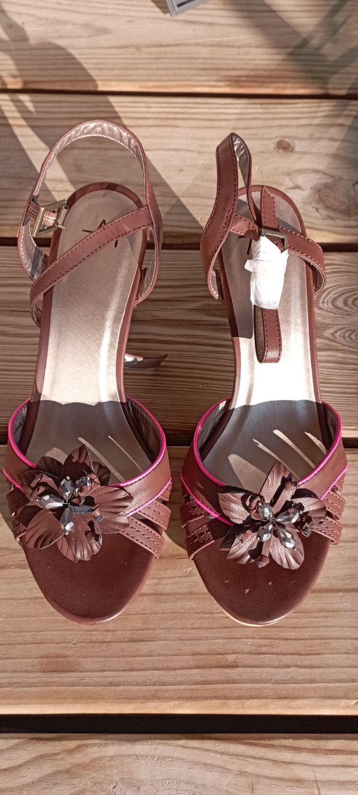 Chaussures femme marron avec du rose à talon - photo numéro 7