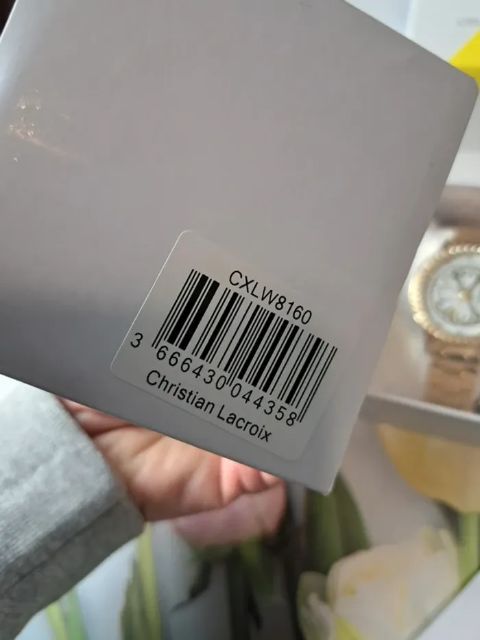 Christian L acroix Coffre Montre a quartz et bracelet pour femme - photo numéro 6