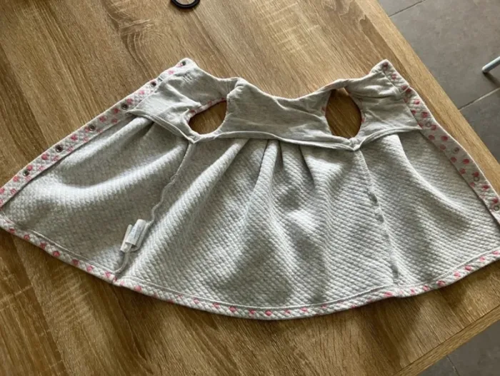 Lot de deux tenues d’été 6 mois +2 shorts fille offerts - photo numéro 11