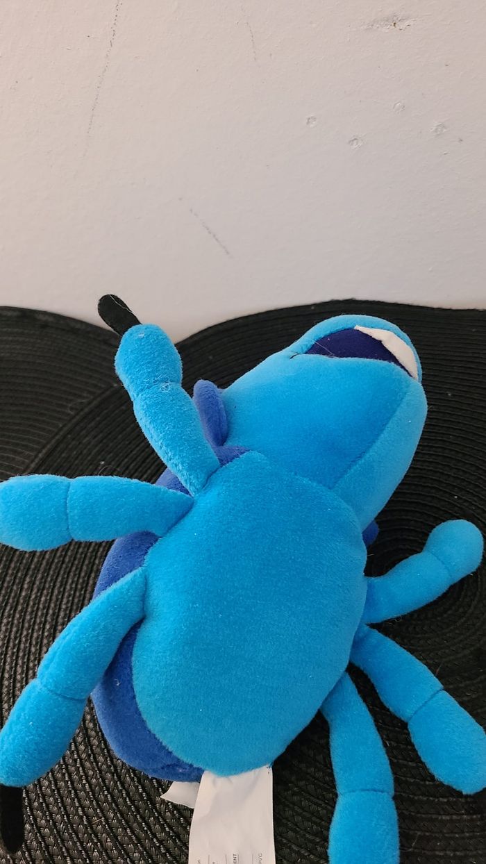 Peluche Cake DISNEY Pixar Les 1001 Pattes bleu 20 cm - photo numéro 3