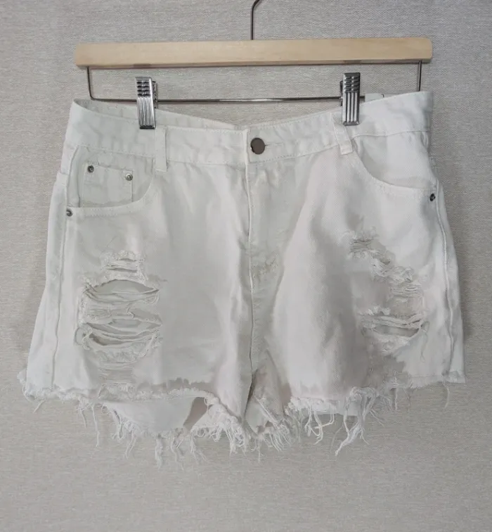 Short à trou