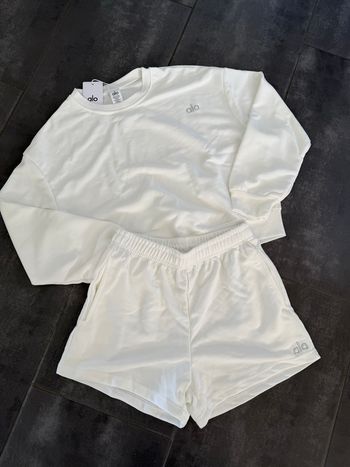 Ensemble de sport Alo short + pull