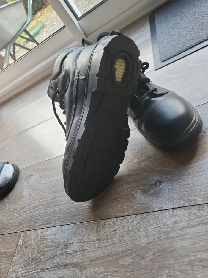Chaussure sécurité - photo numéro 3
