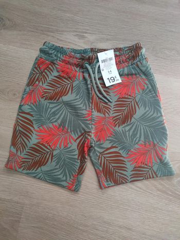 Bernuda garçon 4 ans neuf