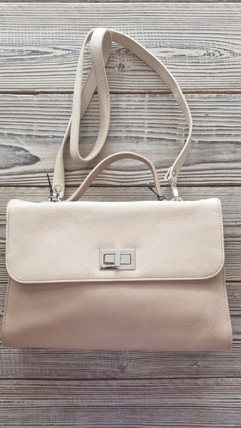 Joli sac bandoulière en cuir bicolore