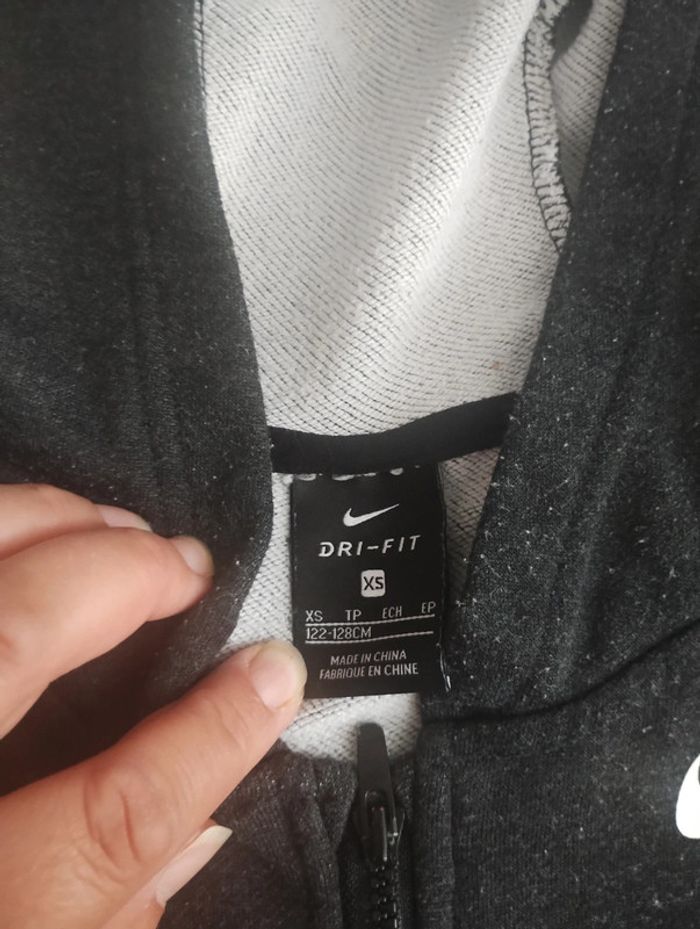 Veste Nike - photo numéro 2