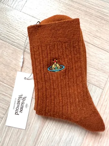🇯🇵Chaussettes côtelées Vivienne Westwood rouille cuivré – Made in Japan