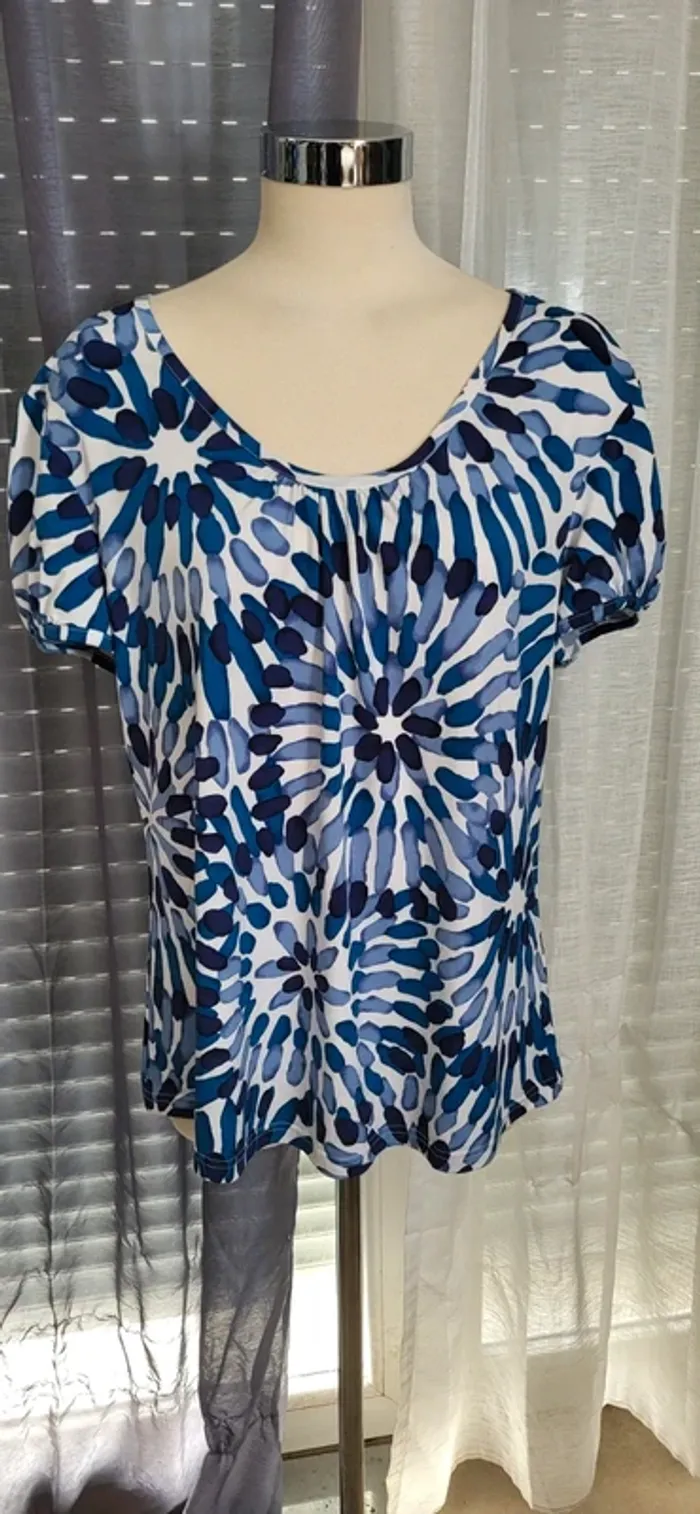 Blouse imprimée abstraite bleu & blanc – taille 46/48