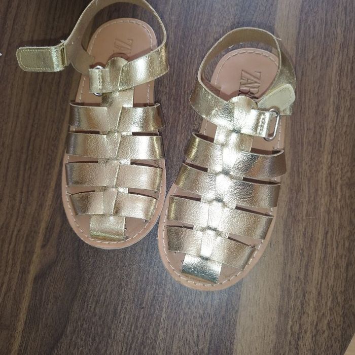 Magnifique nu pieds fille dore zara