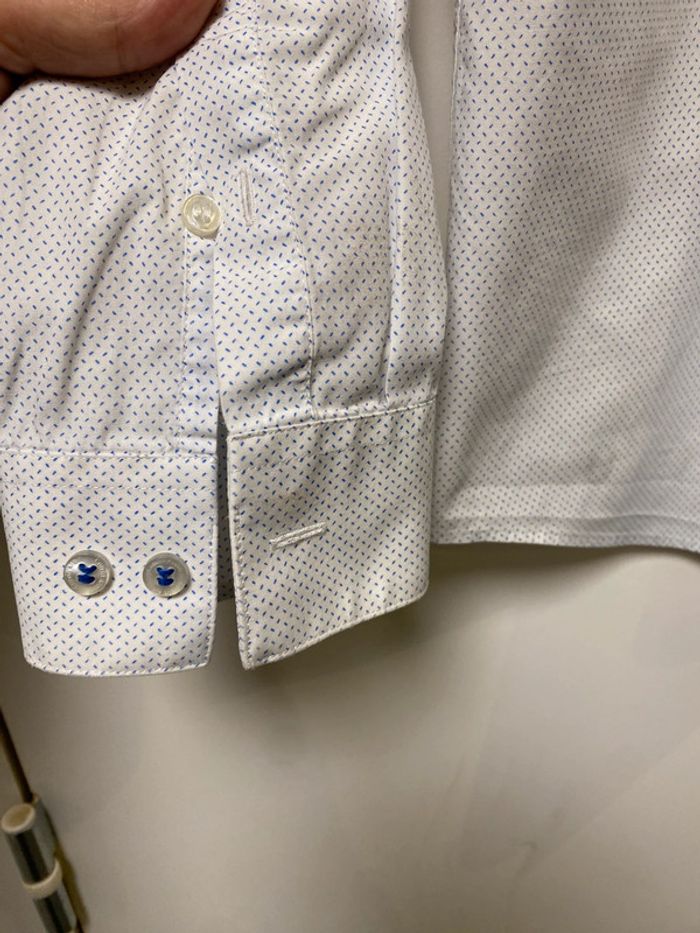 Superbe chemise blanche à motif bleu Calvin Klein taille L 40 traces au col sinon impeccable - photo numéro 5