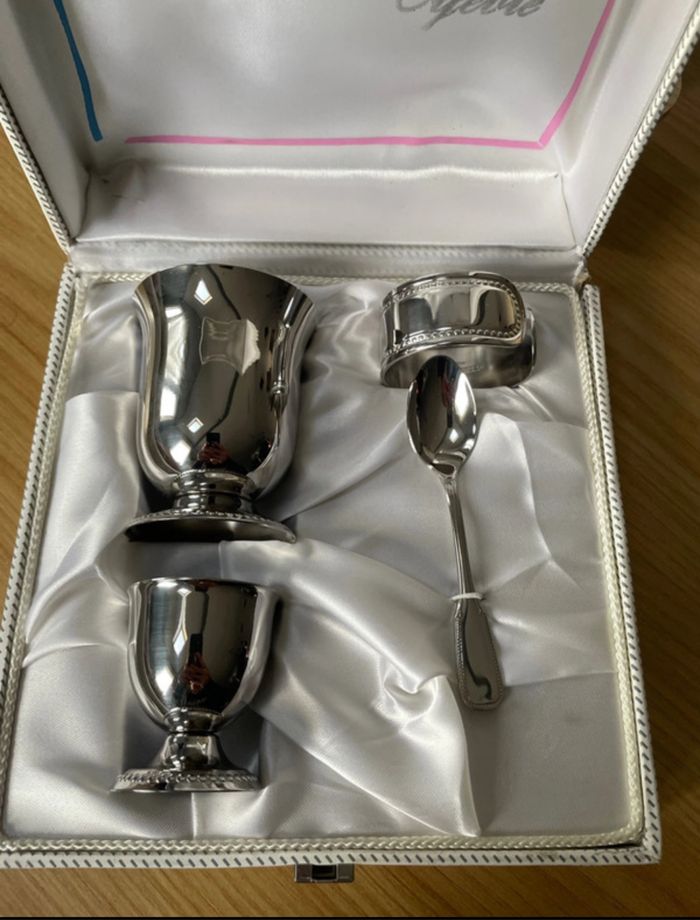 Set de naissance / baptême Guy DEGRENNE