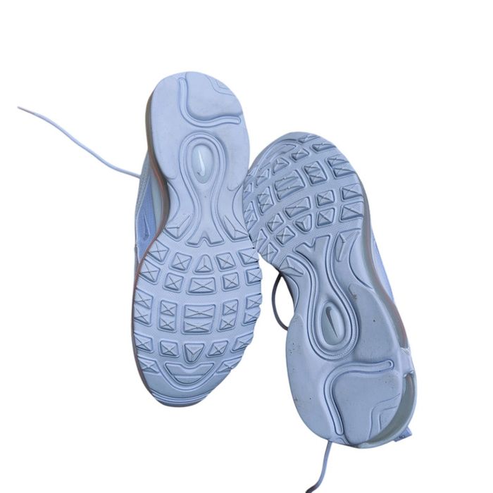 Magnifiques Nike pour 38 - photo numéro 4