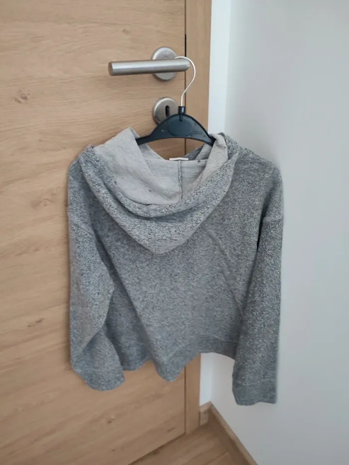 Pull capuche zara 10 ans - photo numéro 2