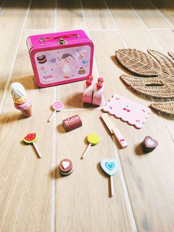🍰Coffret métal dinette lot de diverses pâtisseries gâteaux et friandises en bois