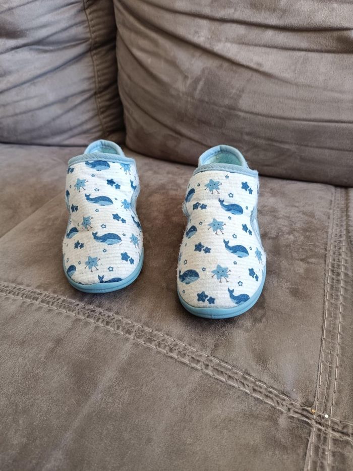 Pantoufles bleu taille 25 garçon et Charlie et Friends - photo numéro 6