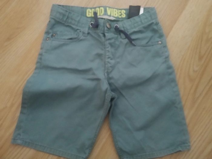 Lot 5 shorts 9/10 ans - photo numéro 7