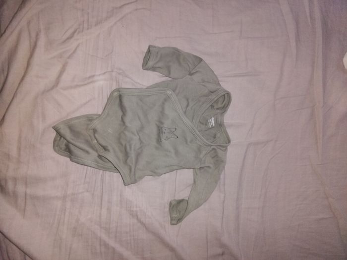 Lot pyjamas et bodies hiver - photo numéro 10